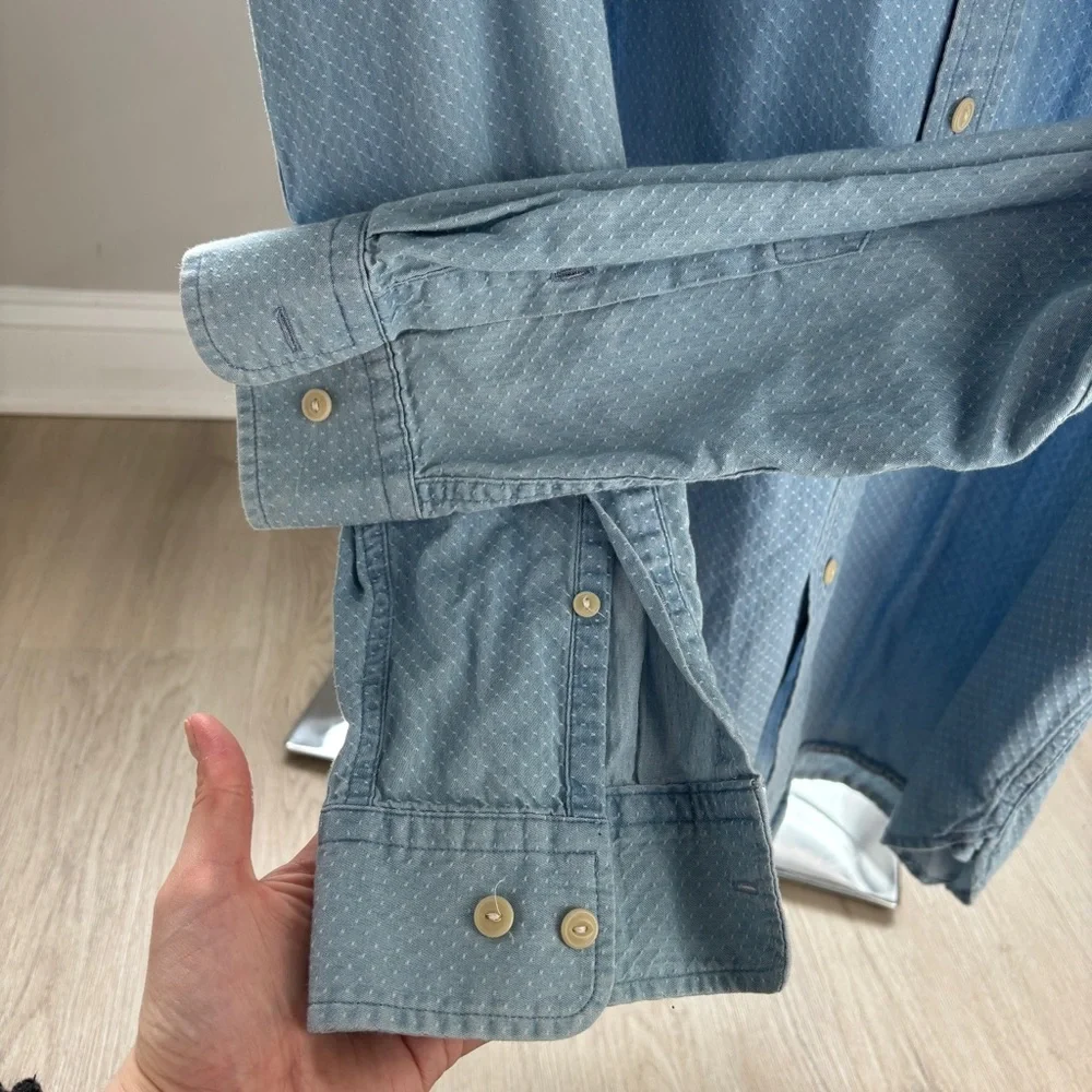 Banana Republic Size L Slim Fit Button Down
